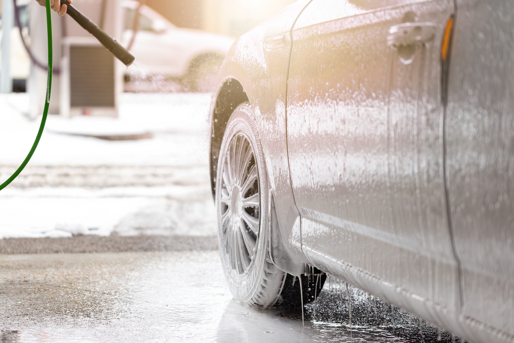 5 Essential Steps for a Spotless Exterior Car Cleaning